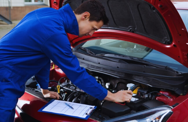 True Blue Mobile Mechanics Sydney technician carrying out a mobile car service including detailed inspection and diagnostic checks to keep your vehicle road ready